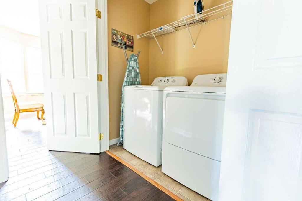 Cozy Pigeon Forge Home W Hot Tub Near River المظهر الخارجي الصورة