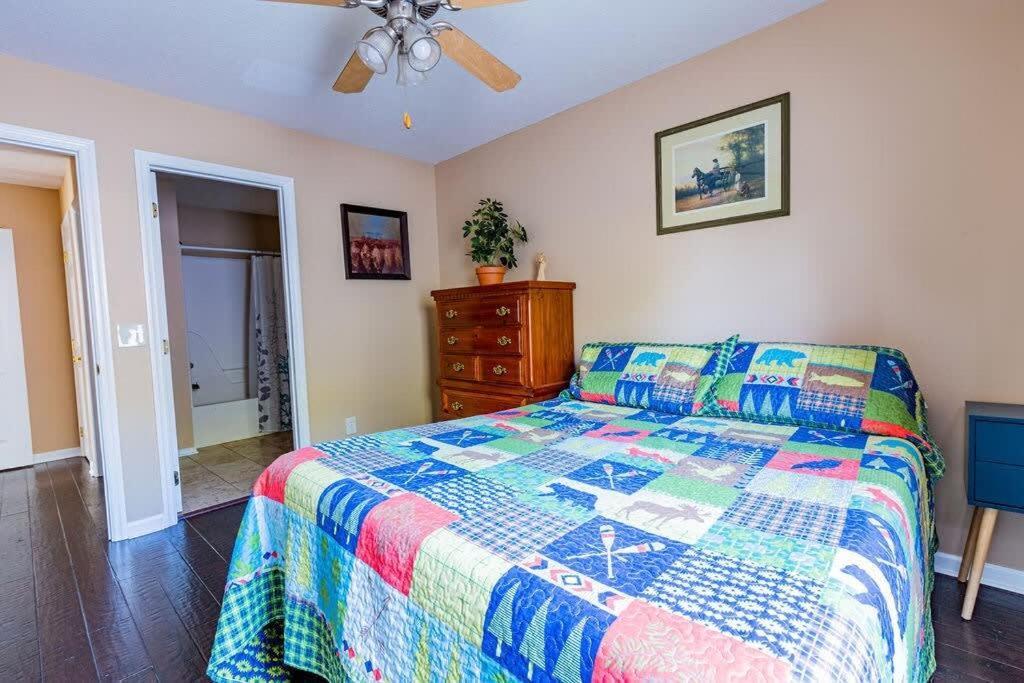 Cozy Pigeon Forge Home W Hot Tub Near River المظهر الخارجي الصورة