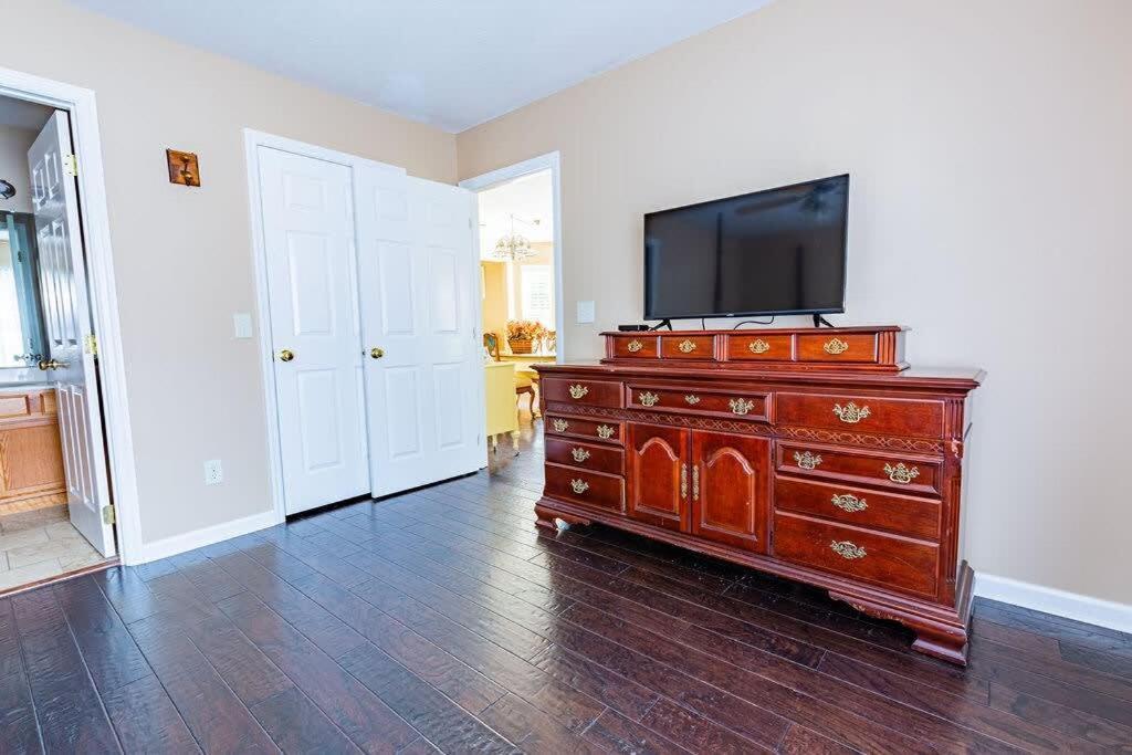 Cozy Pigeon Forge Home W Hot Tub Near River المظهر الخارجي الصورة