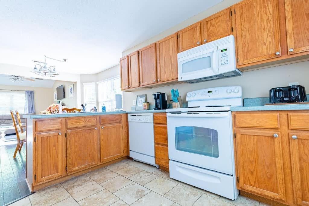 Cozy Pigeon Forge Home W Hot Tub Near River المظهر الخارجي الصورة
