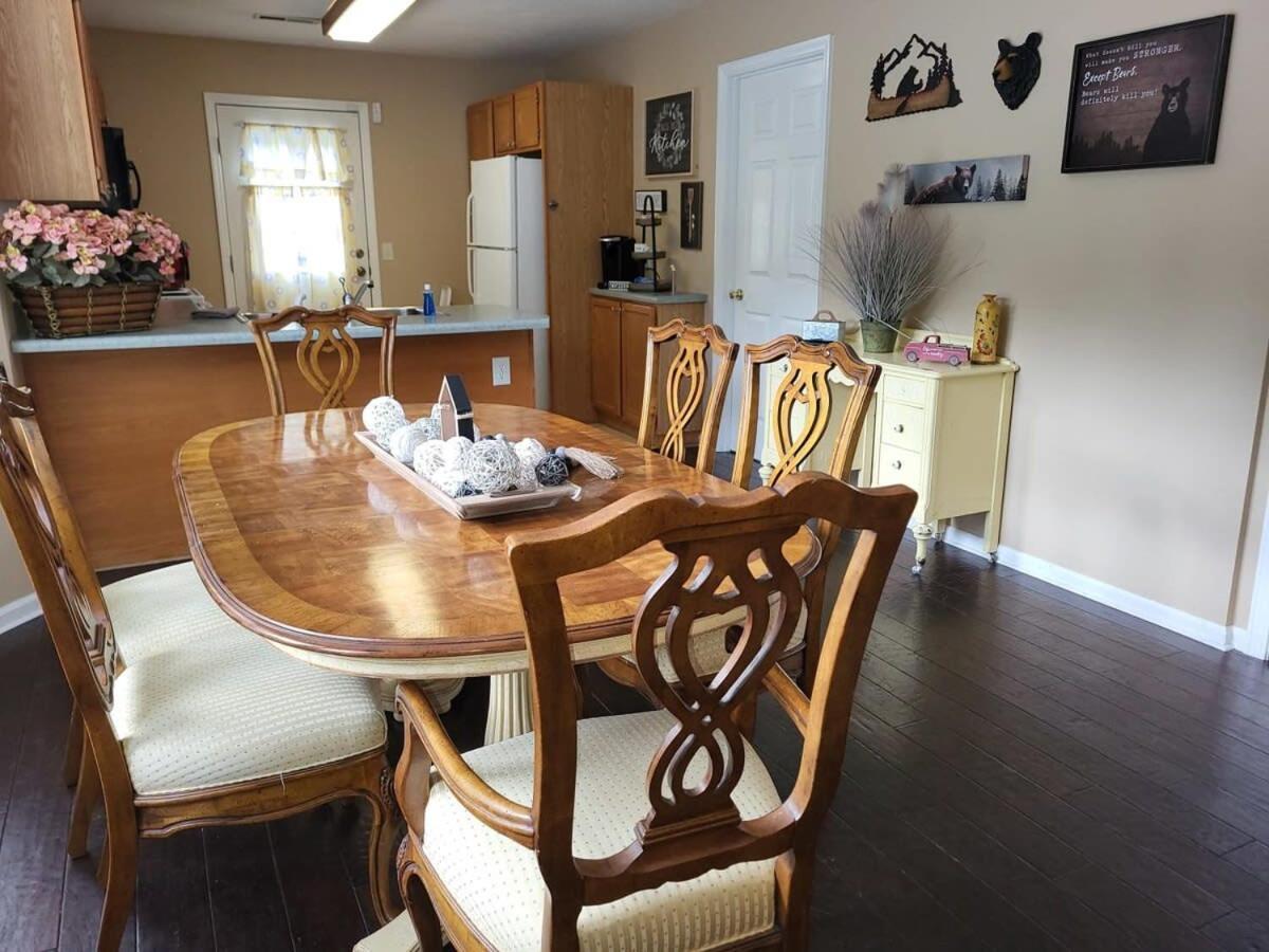 Cozy Pigeon Forge Home W Hot Tub Near River المظهر الخارجي الصورة