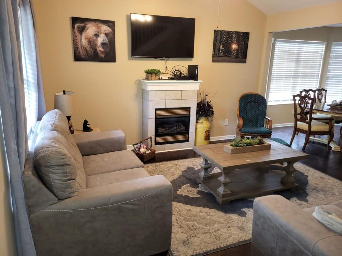 Cozy Pigeon Forge Home W Hot Tub Near River المظهر الخارجي الصورة