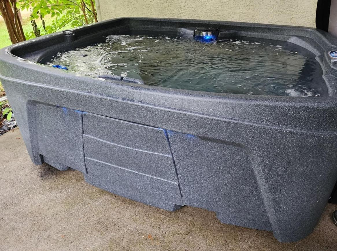 Cozy Pigeon Forge Home W Hot Tub Near River المظهر الخارجي الصورة